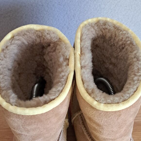 UGG Womens 6 Kids 5 37 Classic Short II Boots Tan Pink Orange Colorblock Neon - Picture 9 of 13